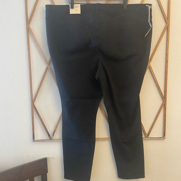 NWT Universal Thread Skinny Jeans - Picture 2 of 4